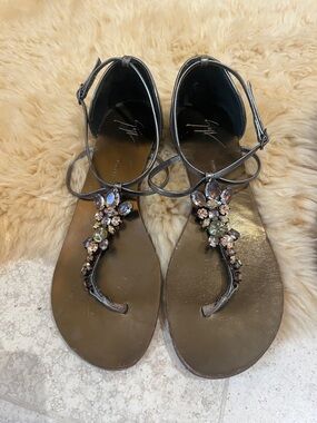 Giuseppe Zanotti Metallic Bronze Jeweled T-Strap Sandals Sz 38